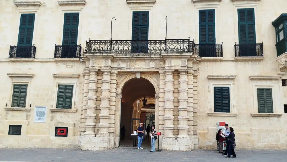 Puerta de acceso al Palacio del Gran Maestre