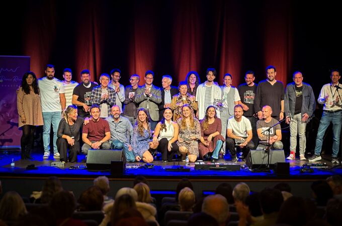 Foto de familia de los ganadores y participantes en el II Concurso de Composición de la Fundación Lola Pérez Rivera