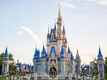 Castillo de Cenicienta en Magic Kingdom de Walt Disney World, en Orlando Castillo de Cenicienta en Magic Kingdom de Walt Disney World, en Orlando