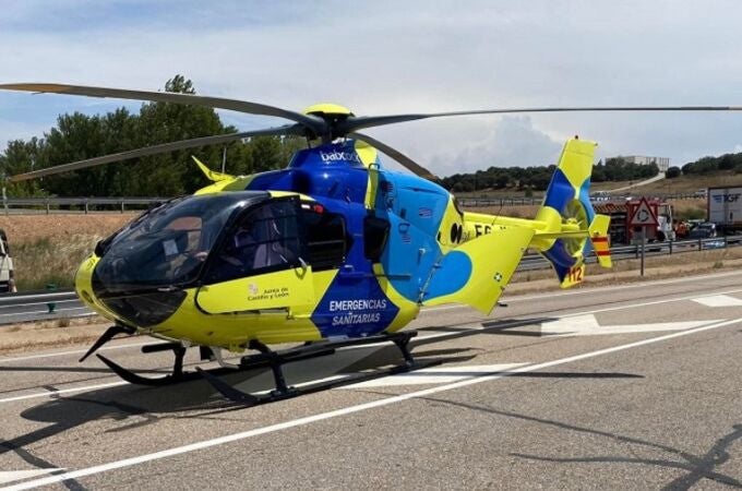 Sucesos.- Dos fallecidos y otros tantos heridos tras un accidente entre un camión y un turismo en Encinillas (Segovia)