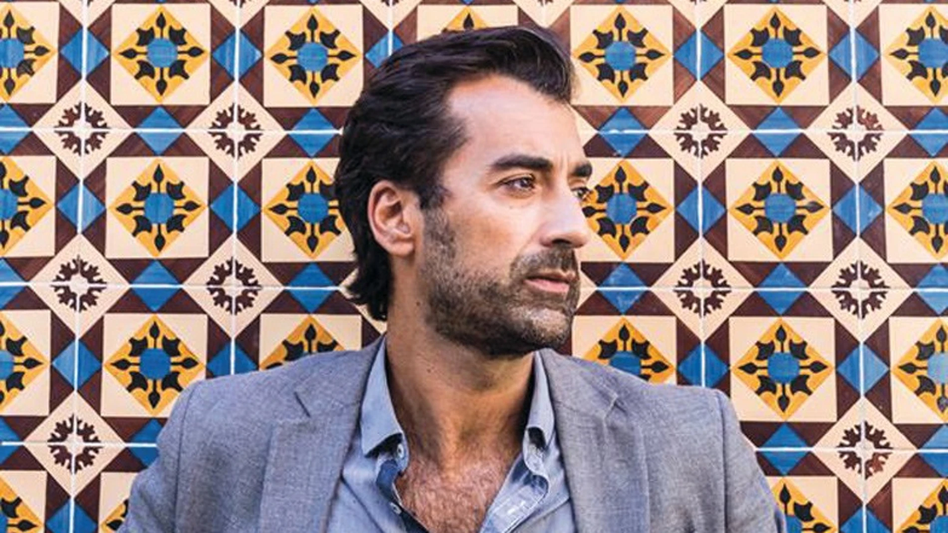 El novelista Hugo Gonçalves, que se ha convertido en una referencia en su país