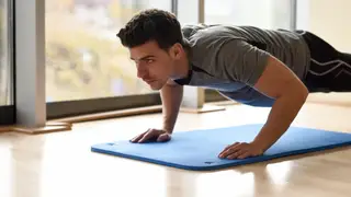 La testosterona no solo influye en la libido, también participa en la energía, la masa muscular, la densidad ósea, el estado de ánimo La testosterona no solo influye en la libido, también participa en la energía, la masa muscular, la densidad ósea, el estado de ánimo