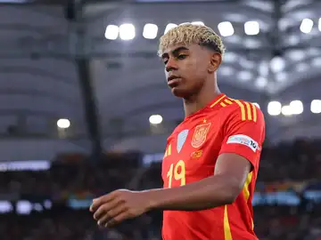 Fútbol.- AMP.- Lamine Yamal, desconvocado con España por un tratamiento "invasivo" de la pubalgia en el Barça Fútbol.- AMP.- Lamine Yamal, desconvocado con España por un tratamiento "invasivo" de la pubalgia en el Barça