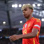 Fútbol.- AMP.- Lamine Yamal, desconvocado con España por un tratamiento "invasivo" de la pubalgia en el Barça