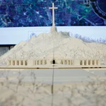 Anuncio del proyecto ganador del Concurso Internacional de ideas para la resignificación del Valle de Cuelgamuros