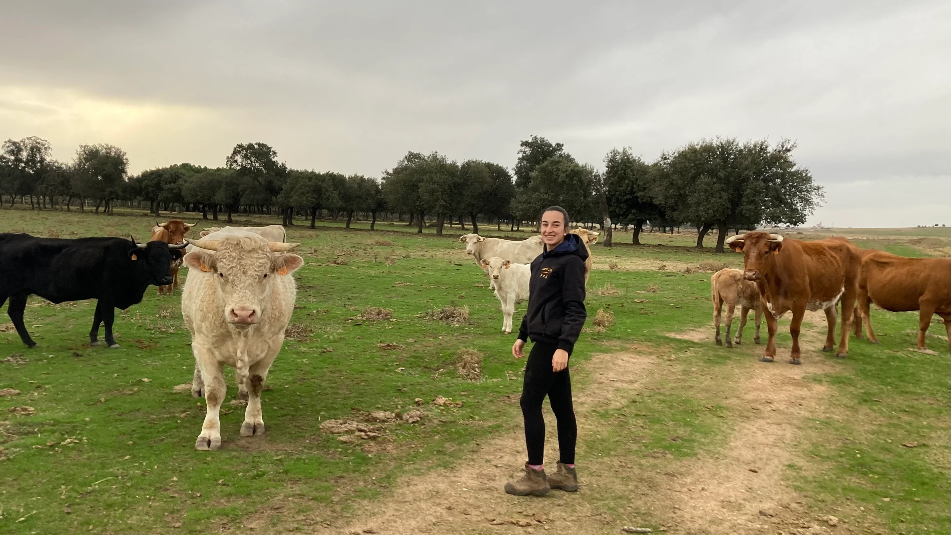La joven ganadera Pilar Pascual, reconocida por Onda Cero