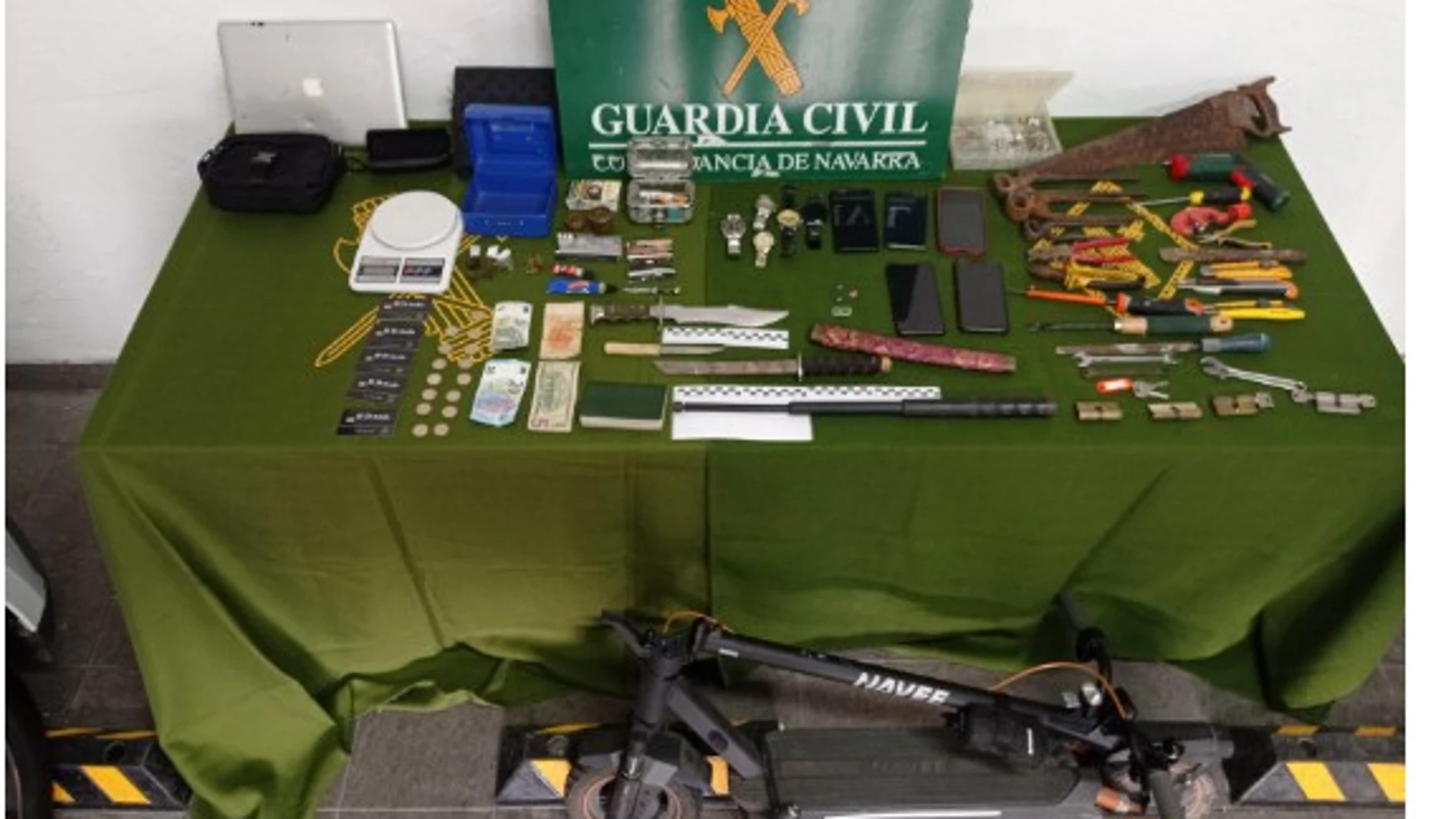 Material incautado a los okupas