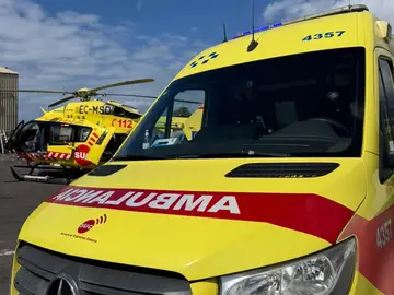 Muere un conductor y dos ocupantes quedan graves en un choque entre turismo y guagua en Tenerife Muere un conductor y dos ocupantes quedan graves en un choque entre turismo y guagua en Tenerife