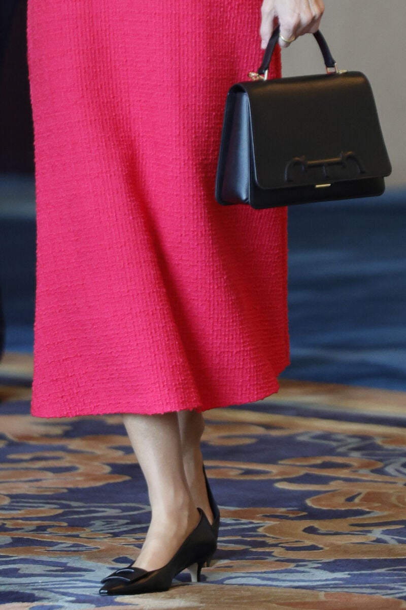 Complementos de Letizia.