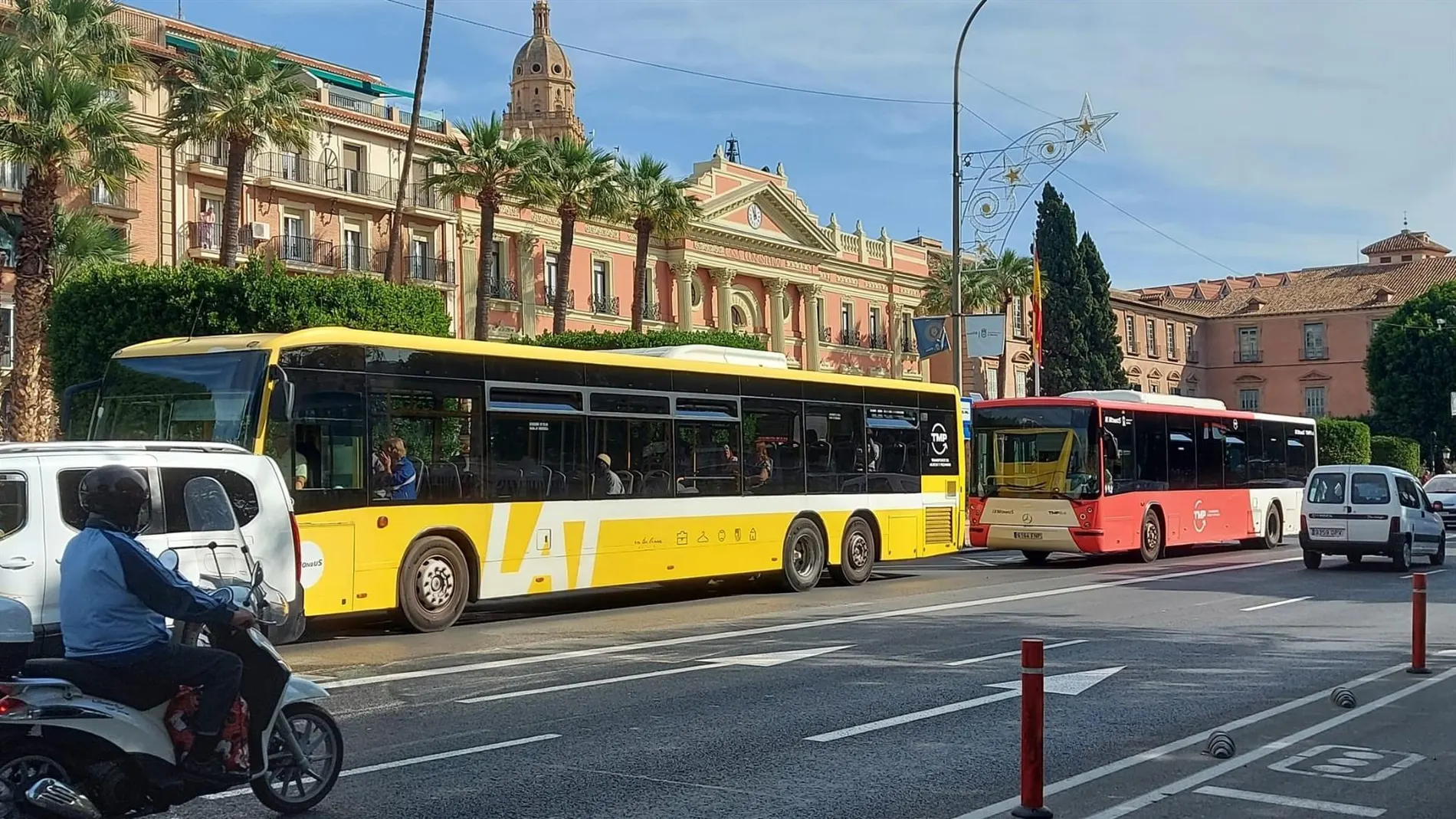 MURCIA.-El transporte urbano por autobús aumenta un 6,3% en septiembre en la Región de Murcia