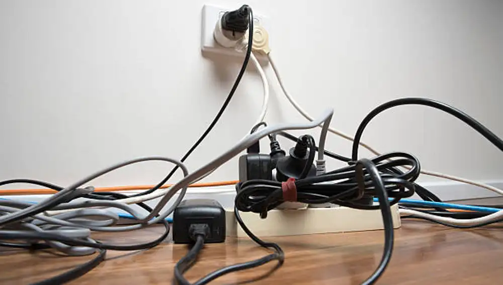 Dile adiós al desorden de cables con un proyecto de bricolaje fácil y barato