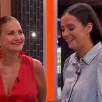 Samantha y Victoria Federica conversan durante la semifinal de 'MasterChef Celebrity 10'