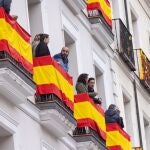Ambiente en los balcones el día en que Doña Leonor juró la Constitución