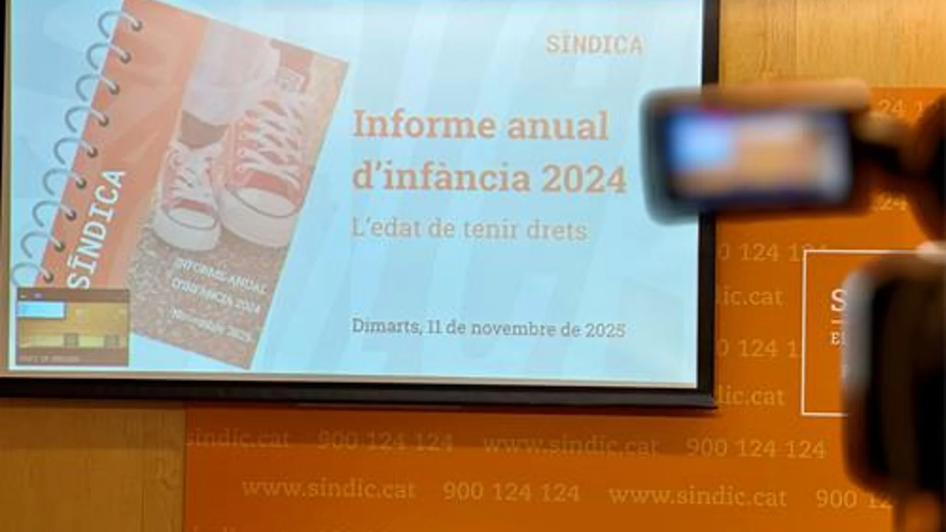 El 27% de los niños viven en riesgo de pobreza, casi el doble que los adultos, según el Síndic de Greuges