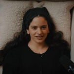 Rosalía: “La ropa es un hechizo: puede cambiar cómo será tu día”