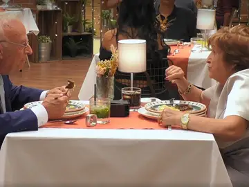 Jesús y Angelines durante su cita en 'First Dates' Jesús y Angelines durante su cita en 'First Dates'