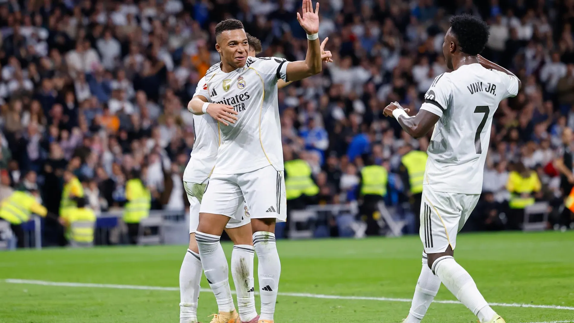 MADRID.-El Real Madrid visitará al Alavés el domingo 14 de diciembre a las 21.00