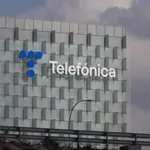 Economía.- Fitch considera que el recorte del dividendo de Telefónica mejora su capacidad de reducción de deuda