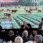 El expresidente del Gobierno, Felipe González, participa en la primera edición de 'Desayunos del Campo'. Intervienen la expresidenta andaluza Susana Díaz y el expresidente extremeño Juan Carlos Rodríguez Ibarra.