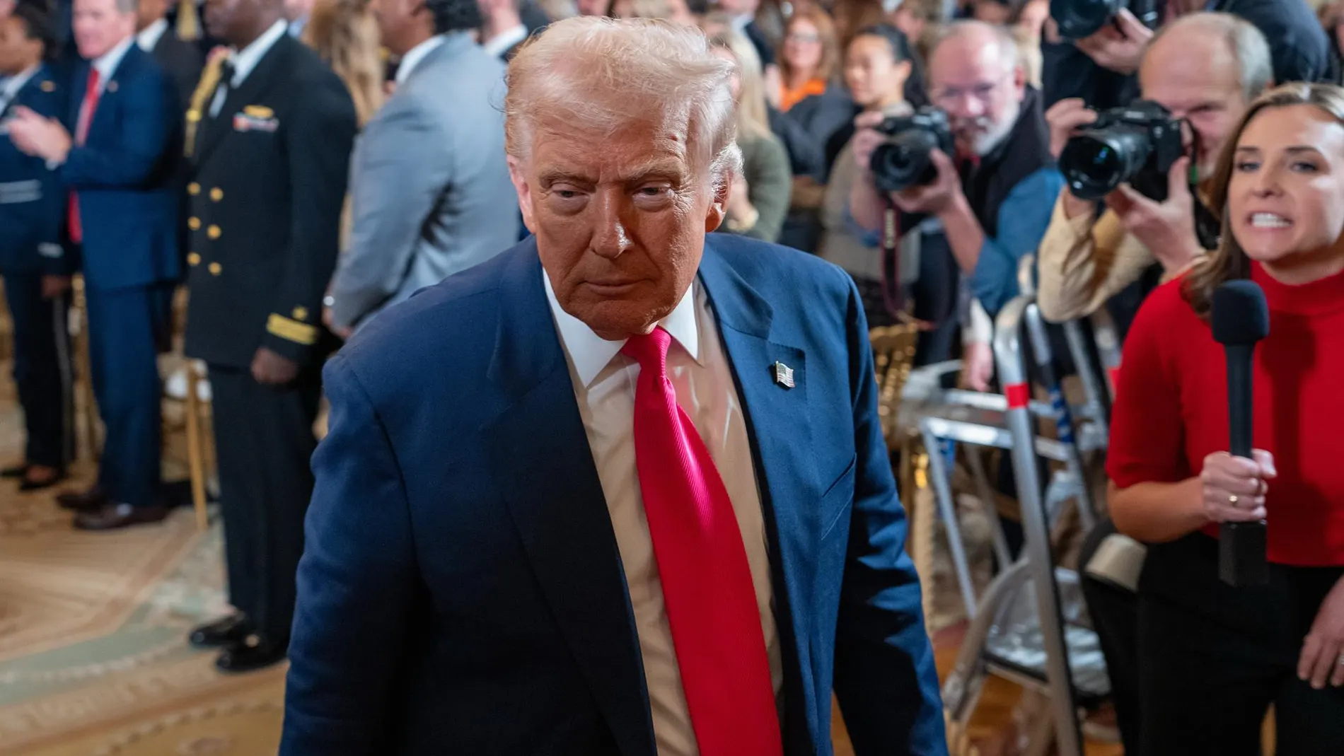 R.Unido.- La cadena BBC pide disculpas a Trump por editar sus palabras pero rechaza pagarle una compensación