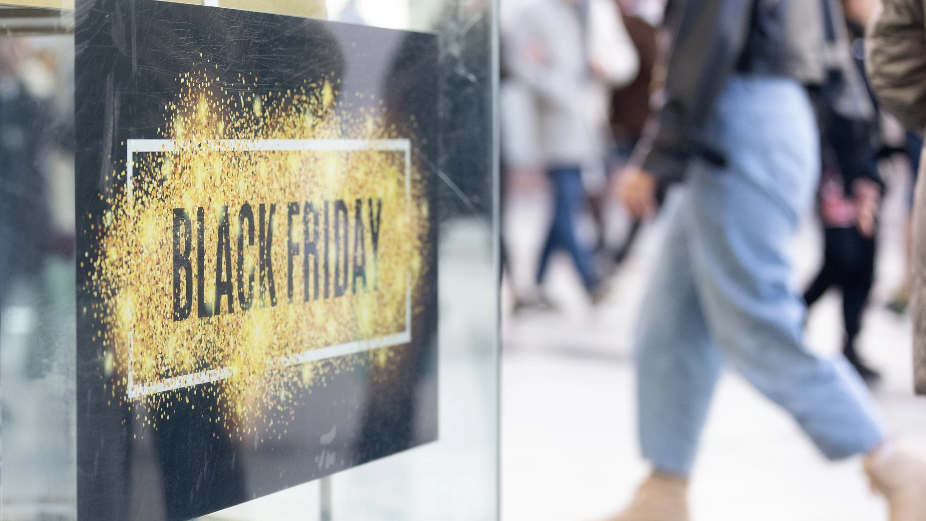 Ante el 'Black Friday' Consumur avisa de que "comprar a menor precio no significa gastar menos dinero"