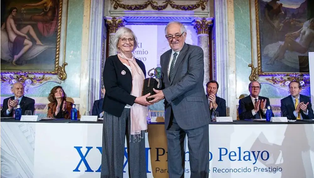 Paloma Biglino Campos galardonada con el Premio Pelayo ensalza los valores democráticos