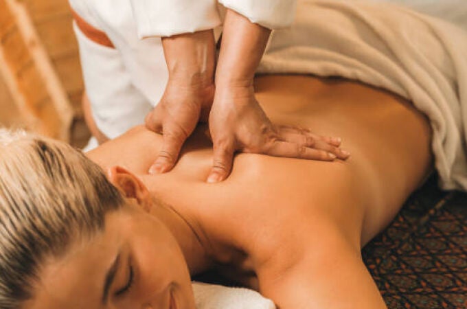 Qué es un masaje sueco y cuáles son sus beneficios, según la ciencia