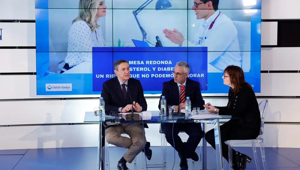 Momento de la mesa redonda "Colesterol y diabetes: un riesgo que no podemos ignorar"