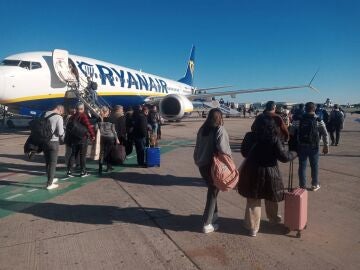 Economía.- Un tribunal de Dublín condena a un pasajero de Ryanair que agredió a otro mientras volaban a Tenerife Economía.- Un tribunal de Dublín condena a un pasajero de Ryanair que agredió a otro mientras volaban a Tenerife