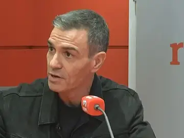 Pedro Sánchez comparte en Radio 3 que se reservó una hora para 'Lux' de Rosalía: "Me lo he escuchado del tirón" El presidente del Gobierno, Pedro Sánchez, en su visita al programa 'Generación Ya', de RNE REMITIDA / HANDOUT por RADIO 3 Fotografía remitida a medios de comunicación exclusivamente para ilustrar la noticia a la que hace referencia la imagen, y citando la procedencia de la imagen en la firma 13/11/2025