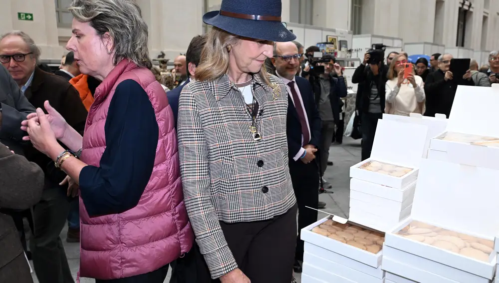 Inauguración del Rastrillo de Nuevo Futuro 2025