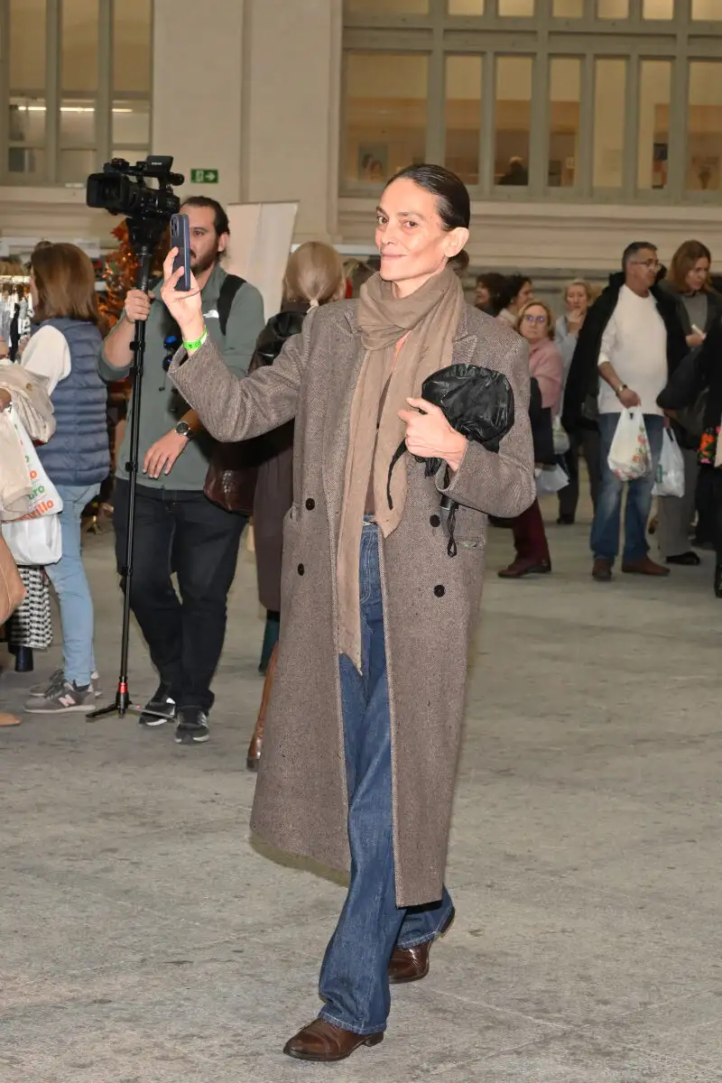 Inauguración del Rastrillo de Nuevo Futuro 2025