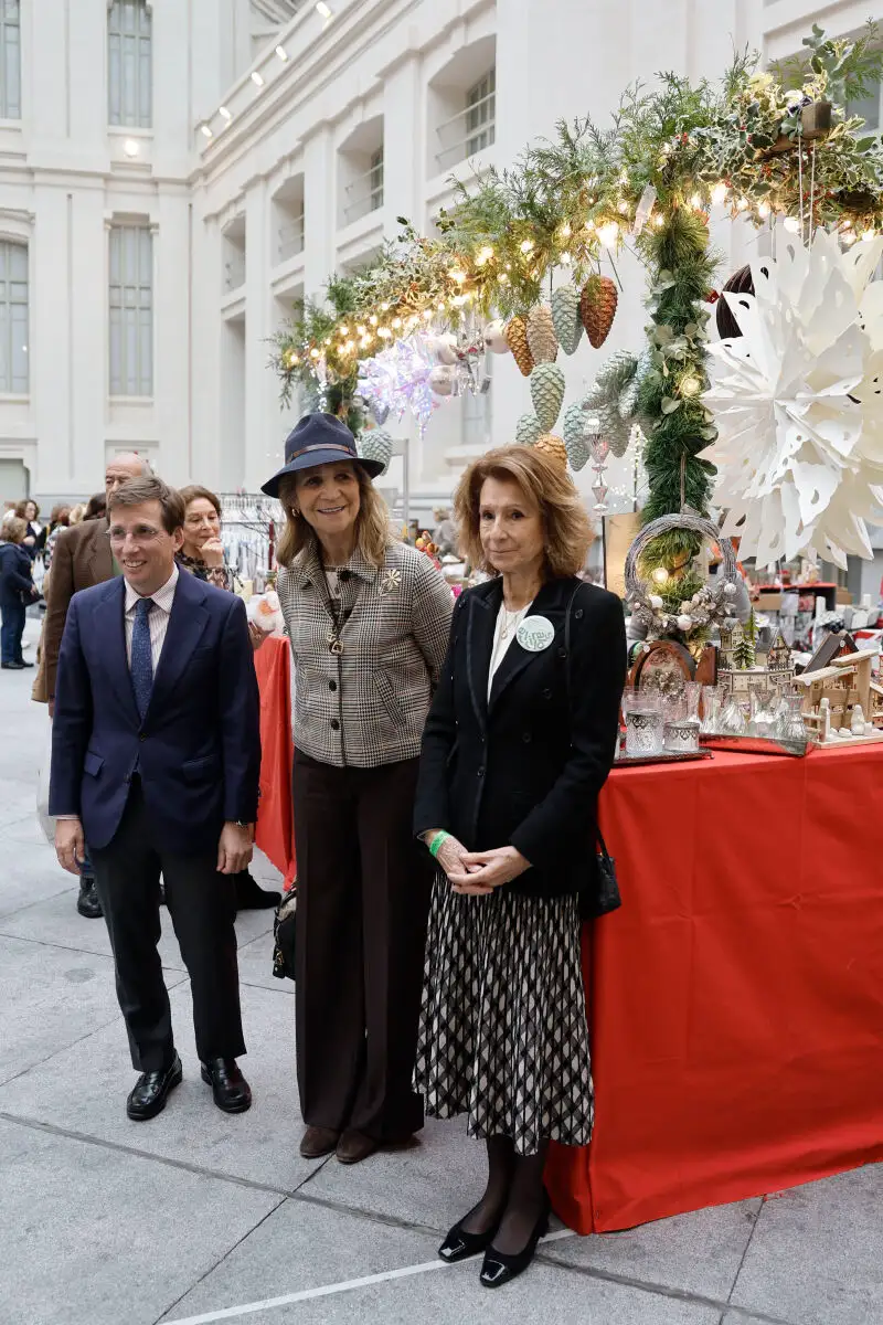 Inauguración del rastrillo nuevo futuro