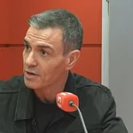 Pedro Sánchez comparte en Radio 3 que se reservó una hora para 'Lux' de Rosalía: "Me lo he escuchado del tirón"