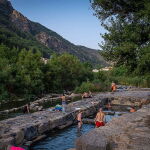 Las mejores termas de España en otoño: gratis, con vistas increíbles y encanto rural