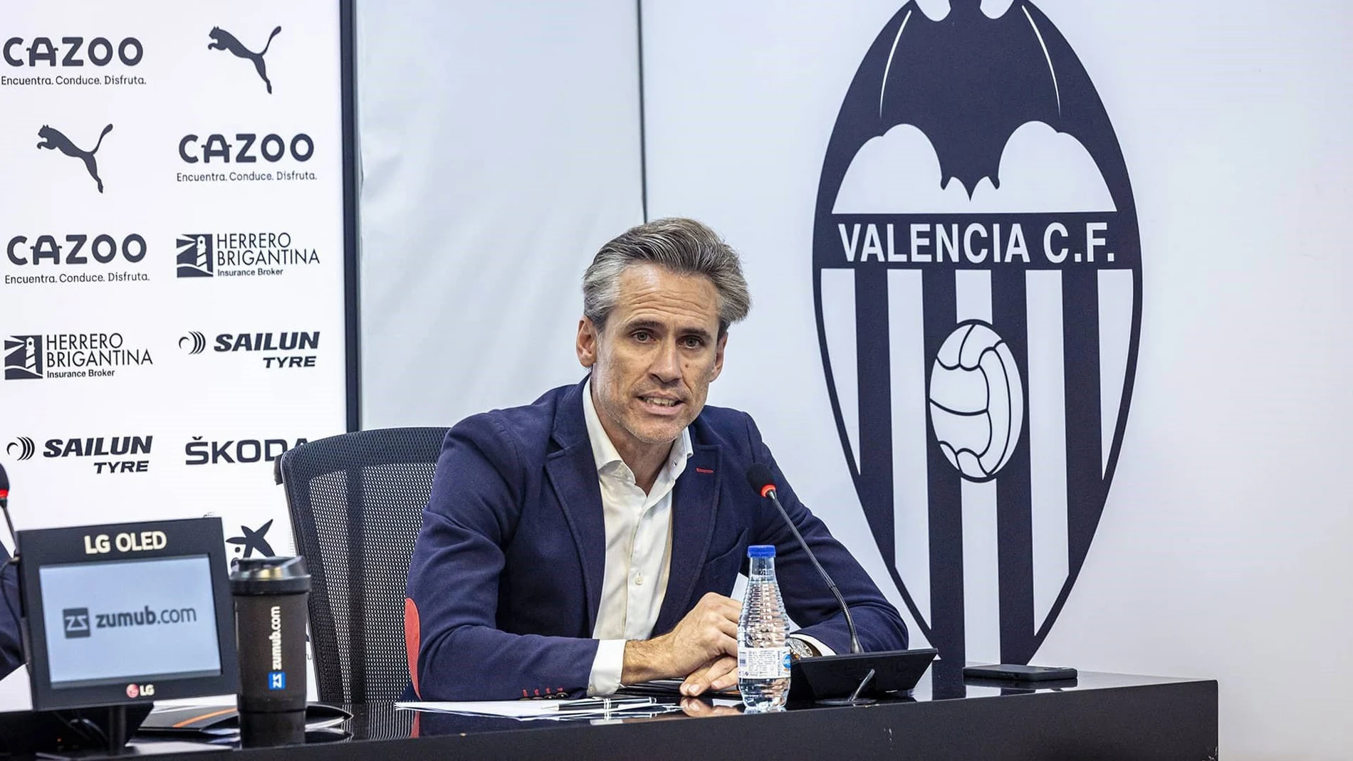 Fútbol.- Miguel Ángel Corona deja de ser director deportivo del Valencia CF