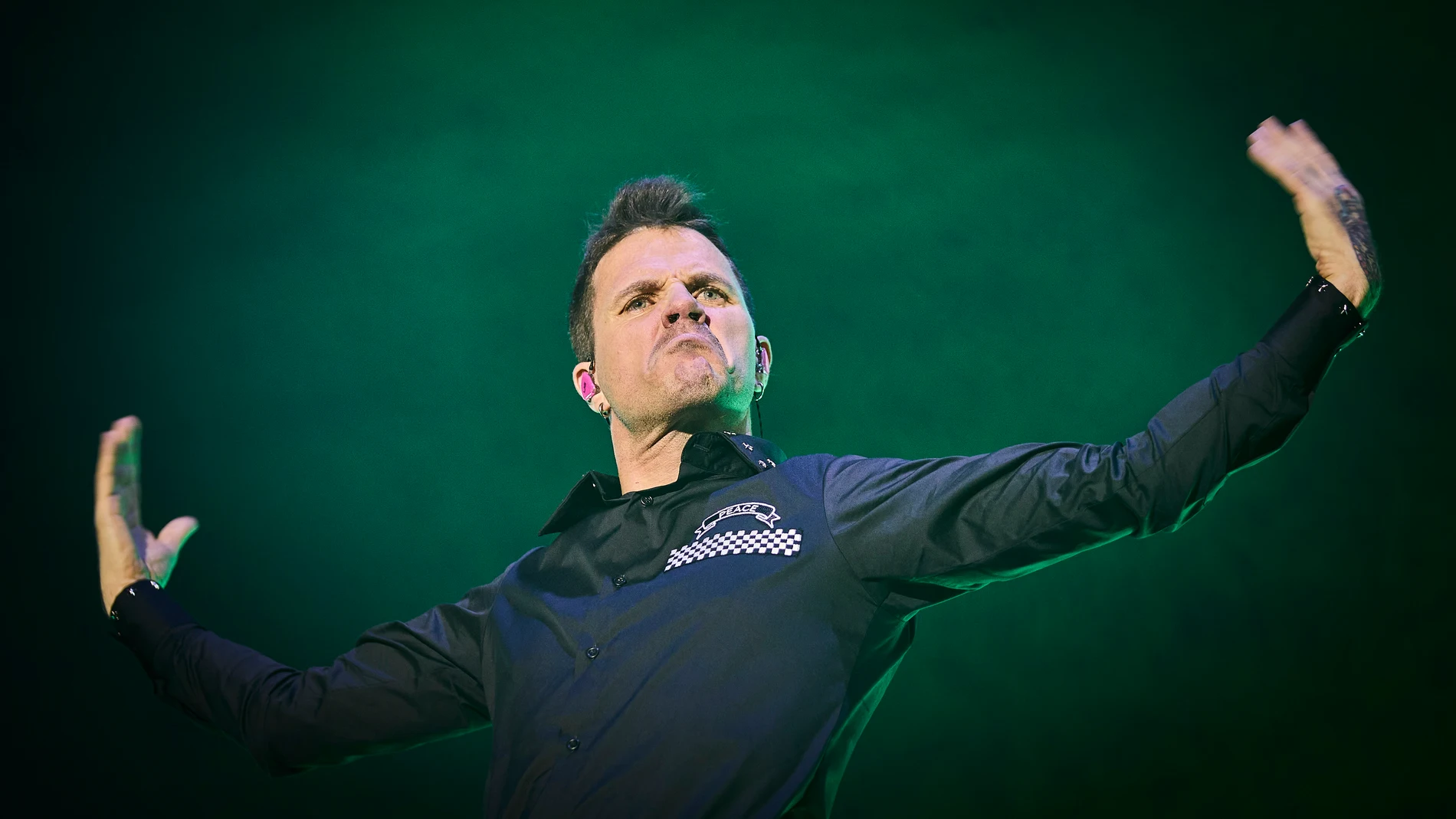 El cantante Dani Martín durante el primero de los diez conciertos que realizará en el Movistar Arena, en Madrid, para conmemorar sus 25 años de carrera y su vuelta a los escenarios. © Alberto R. Roldán / Diario La Razón 14 11 2025