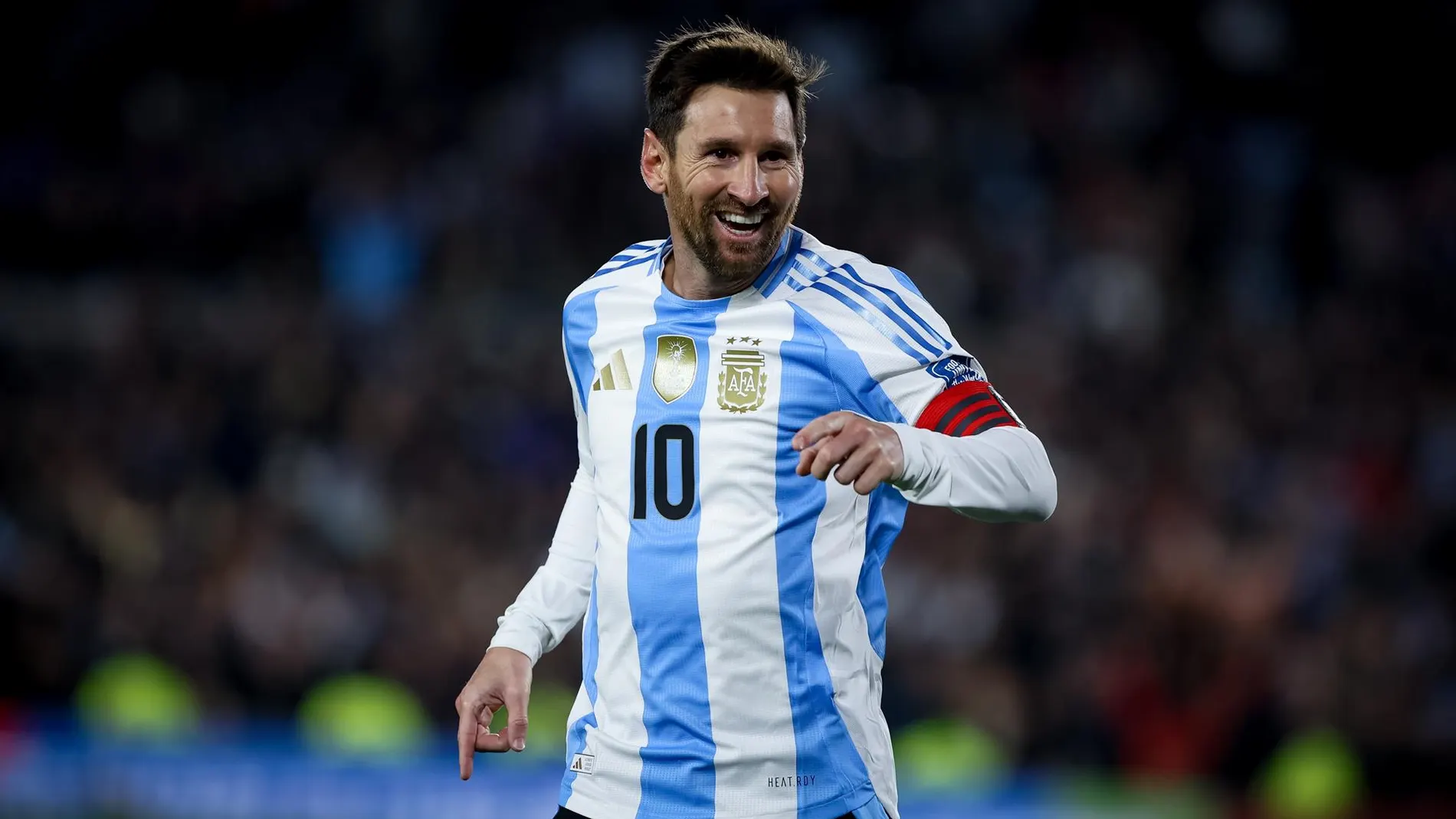 Fútbol.- Messi encandila a Angola y Argentina gana su adiós al 2025