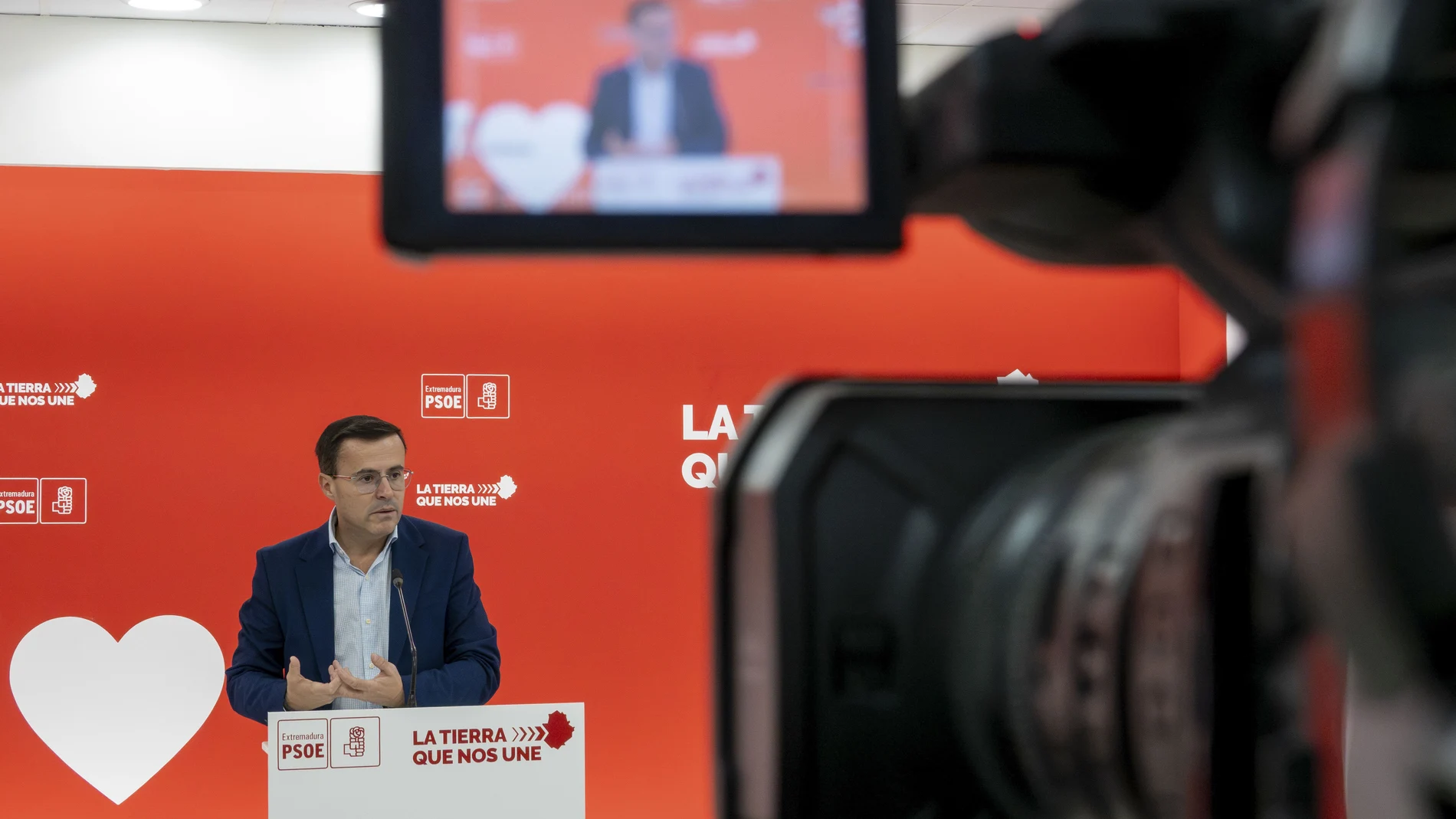El candidato del PSOE a la presidencia de la Junta de Extremadura, Miguel Ángel Gallardo