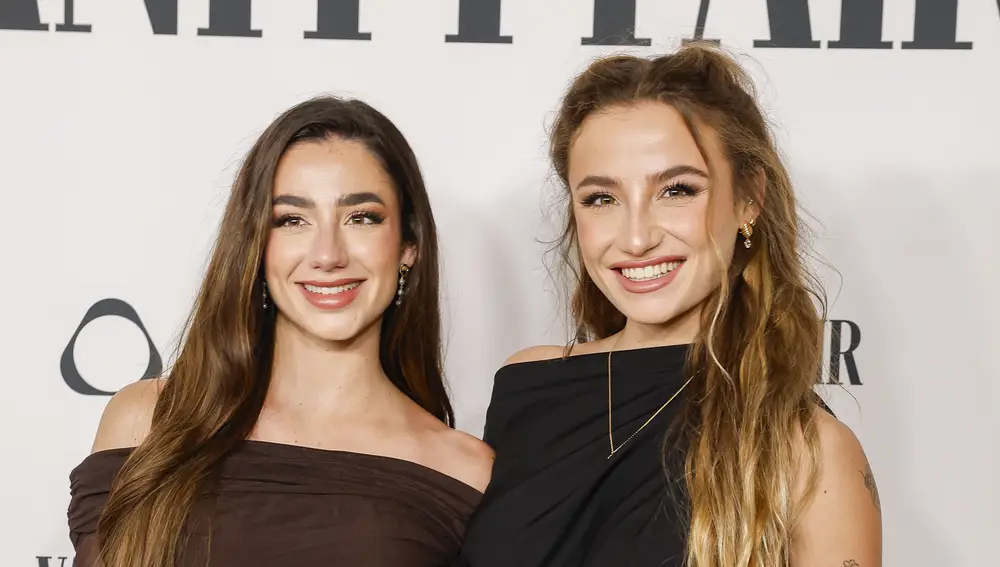 Lola Lolita y Sofía Surferss