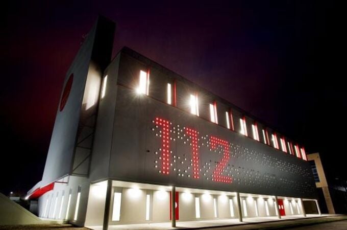 Sucesos.- Un tren de mercancías descarrila en As Neves (Pontevedra) y su maquinista queda atrapado Sucesos.- Un tren de mercancías descarrila en As Neves (Pontevedra) y su maquinista queda atrapado