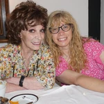 Encarnita Polo junto a su hija Raquel Waitzman