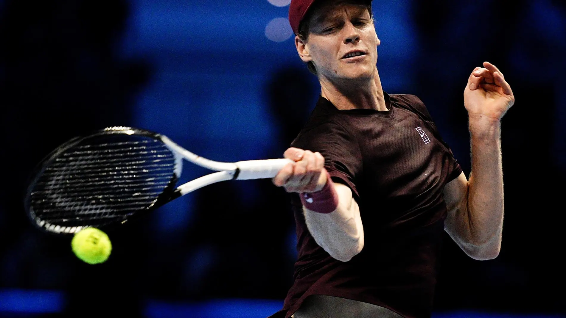 Tenis.- Jannik Sinner subyuga a Alex de Miñaur y luchará por otro título de las Finales ATP