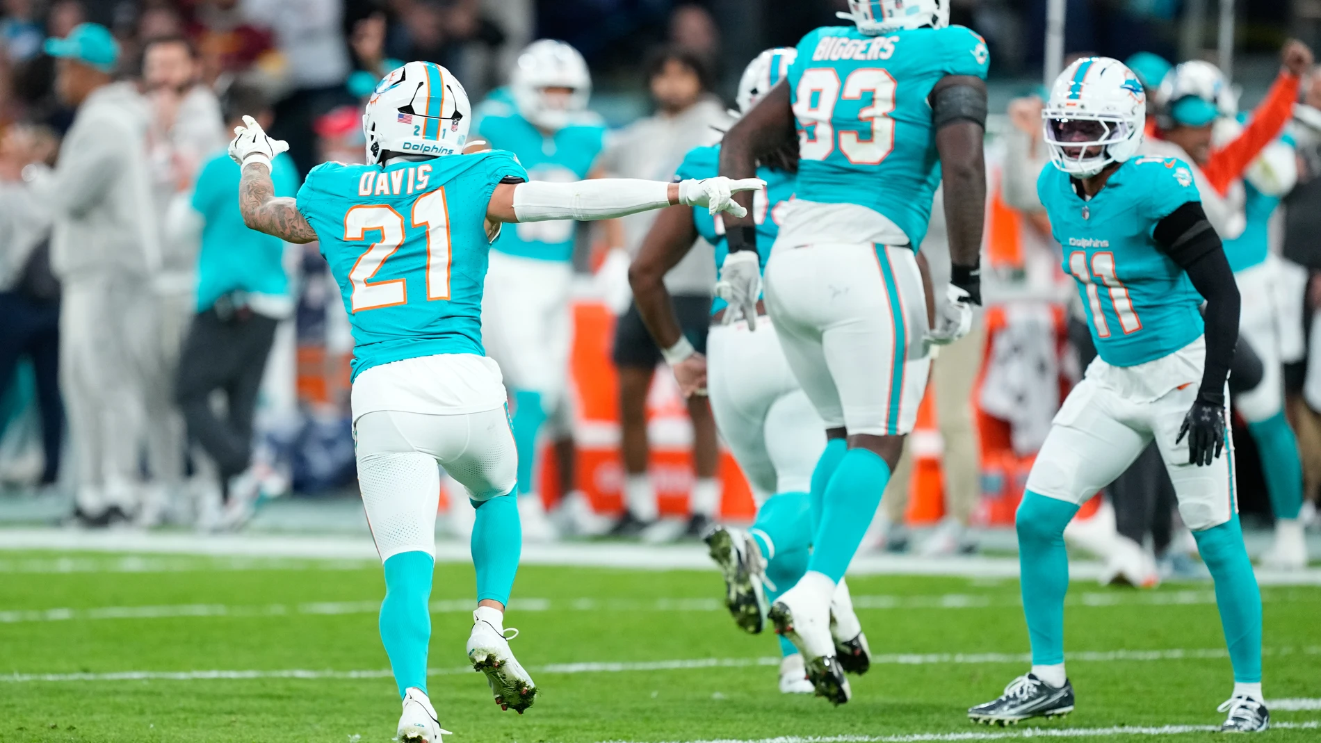 Ashtyn Davis of the Miami Dolphins celebrates during the National Football League (NFL) 2025 Madrid Game, match played between Miami Dolphins and Washington Commanders at Bernabeu stadium on November 16, 2025, in Madrid, Spain. AFP7 16/11/2025 ONLY FOR USE IN SPAIN
