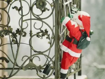 ¿Puedes poner adornos de Navidad en el balcón? Esto dice la nueva modificación de la Ley de Propiedad Horizontal ¿Puedes poner adornos de Navidad en el balcón? Esto dice la nueva modificación de la Ley de Propiedad Horizontal