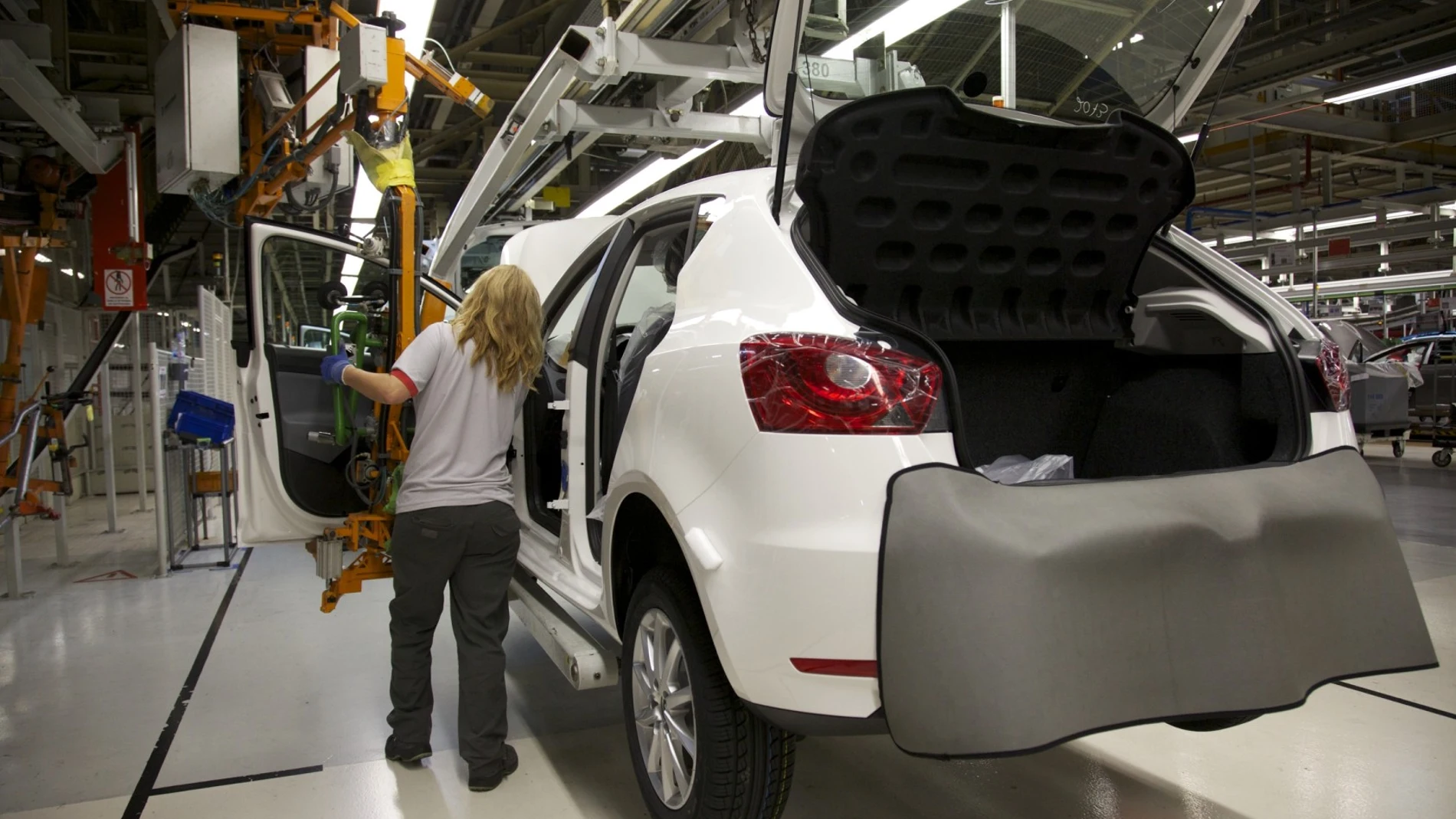 Cadena de montaje de coches SEAT, en la Fábrica de Martorell