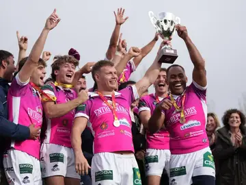 Rugby.- VRAC Quesos Entrepinares levanta su novena Supercopa en un reñido derbi al INEXO El Salvador VRAC Quesos Entrepinares levanta su novena Supercopa en un reñido derbi al INEXO El Salvador. REMITIDA / HANDOUT por Pool Moncloa/Fernando Calvo Fotografía remitida a medios de comunicación exclusivamente para ilustrar la noticia a la que hace referencia la imagen, y citando la procedencia de la imagen en la firma 16/11/2025