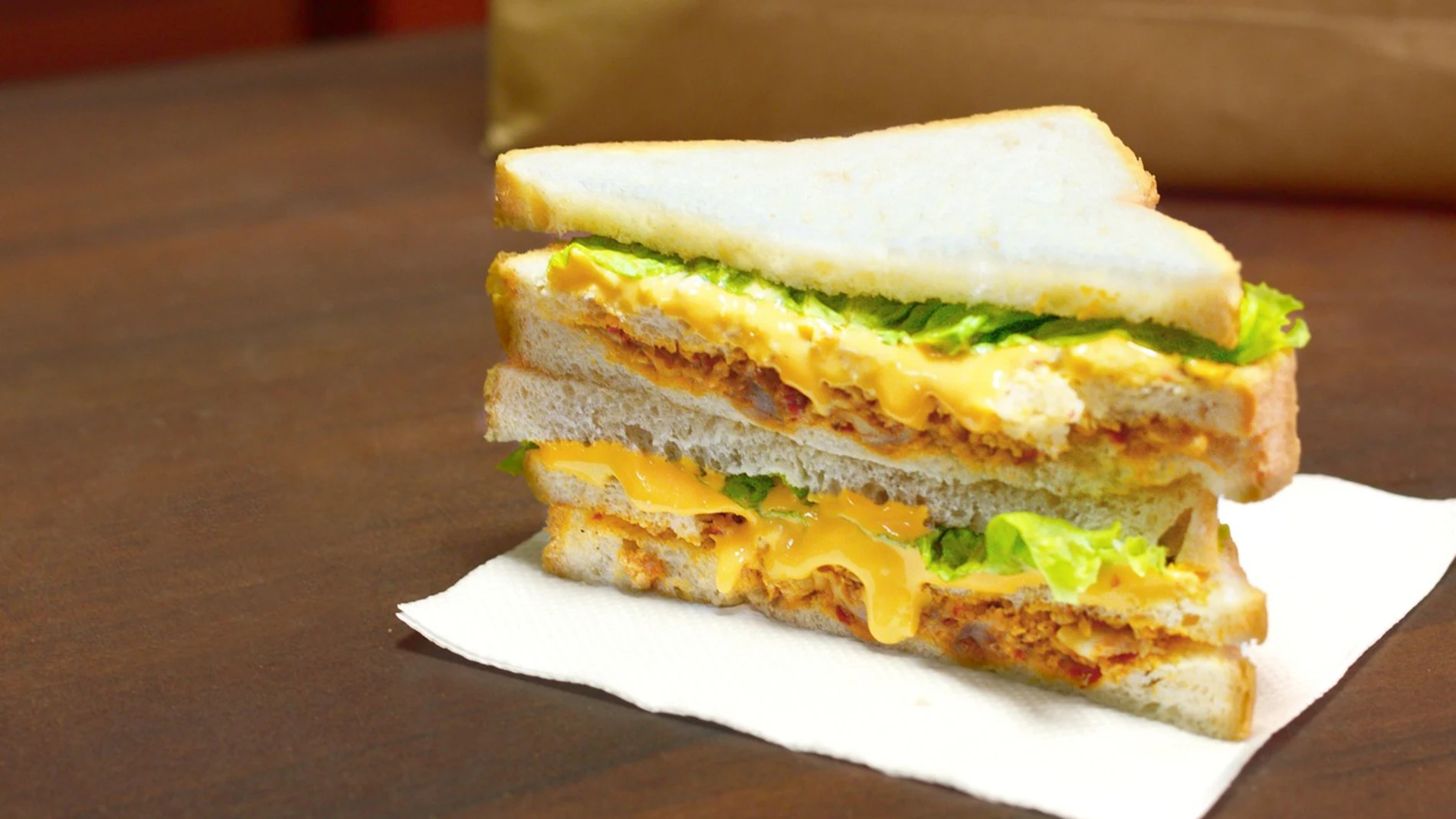 Un joven español revela cómo es la comida en su instituto de EE UU: "A veces hasta me encuentro mal"