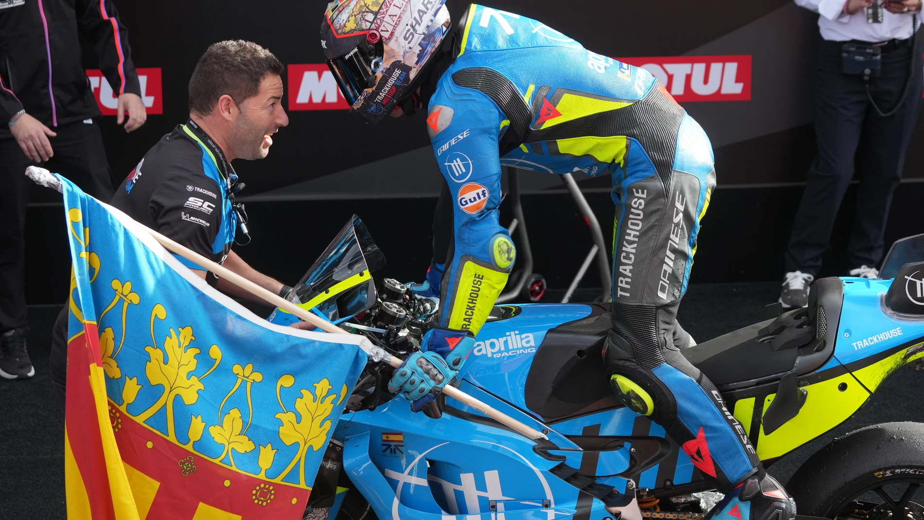Second placed Spain's rider Raul Fernandez of the Trackhouse MotoGP Team celebrates after the Valencia Motorcycle MotoGP Grand Prix at the Ricardo Tormo circuit in Cheste, near Valencia, Spain, Sunday, Nov. 16, 2025. (AP Photo/Alberto Saiz)