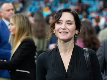 Miami Dolphins v Washington Commanders - NFL Madrid Game 2025 Isabel Diaz Ayuso, President of the Community of Madrid looks on during the National Football League (NFL) 2025 Madrid Game, match played between Miami Dolphins and Washington Commanders at Santiago Bernabeu stadium on November 16, 2025, in Madrid, Spain. AFP7 16/11/2025 ONLY FOR USE IN SPAIN